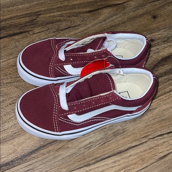 Vans - Picture 2 of 2